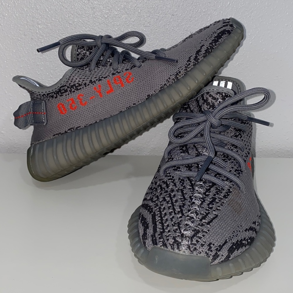 Yeezy Boost 350 V2
'Beluga 2.0'